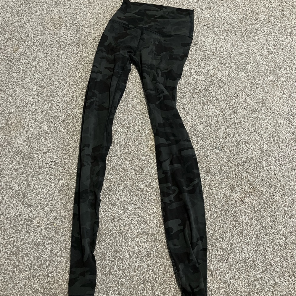 Size 6 green, grey, black Lulu lemon camouflage leggings